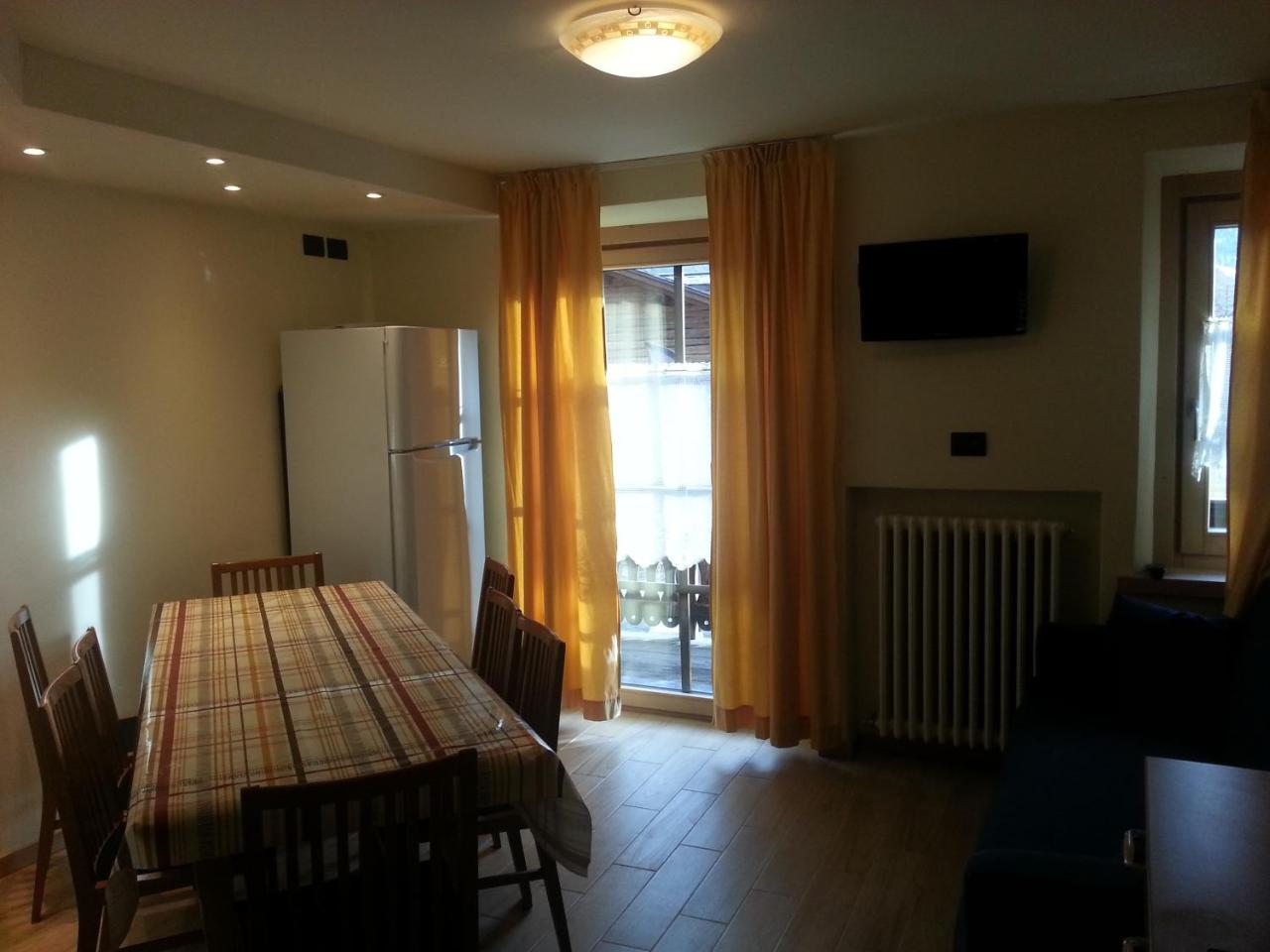 Chalet Del Sole Per Gruppi Livigno Exterior foto